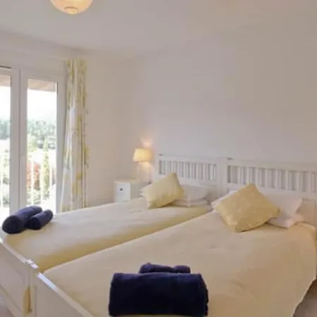 فيلة Lana Verzeille