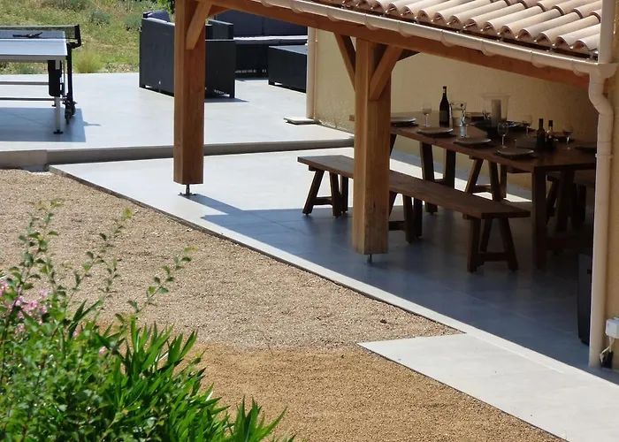 فيلة Lana Verzeille